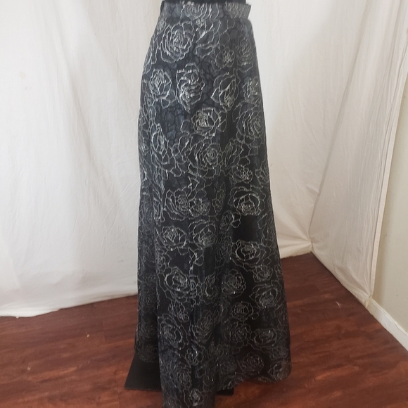 Cachet black and silver Rose's maxi skirt size 4 - Picture 3 of 8